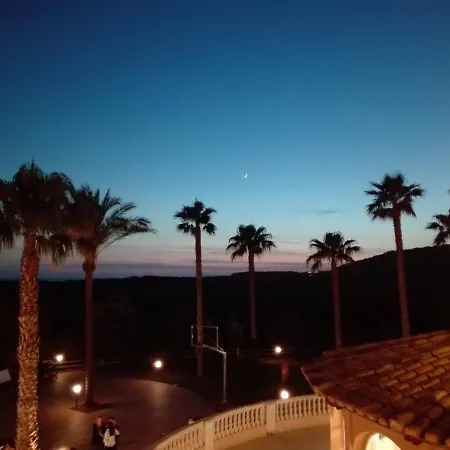 Hotel Arenas De