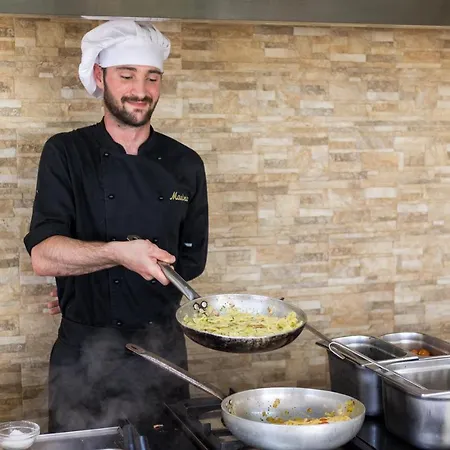 Hotel Arenas De Son Bou