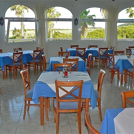 Hotel Arenas De 4*