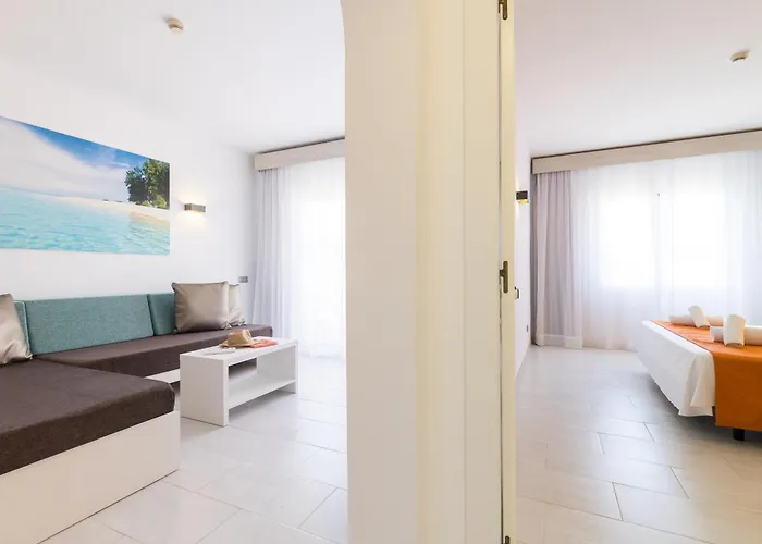 Hotel Arenas De Son Bou